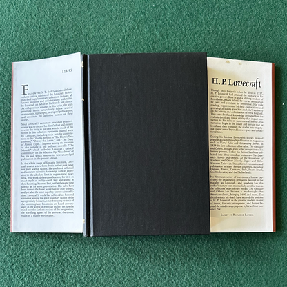Vintage Horror Hardback: H P Lovecraft - The Horror at the Museum THIRD PRINTING