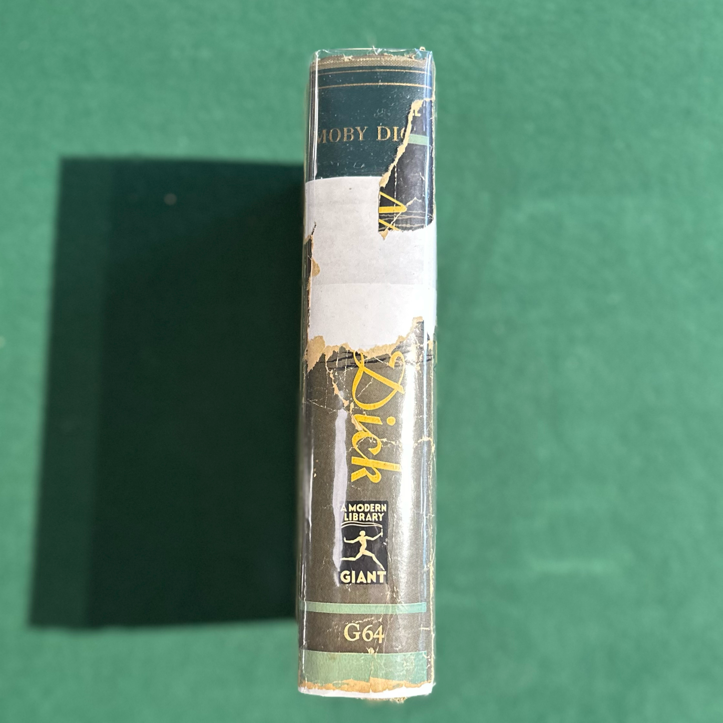 Vintage Fiction Hardback: Herman Melville - Moby Dick or The Whale, Illustrated by Rockwell Kent MODERN LIBRARY FIRST EDITION