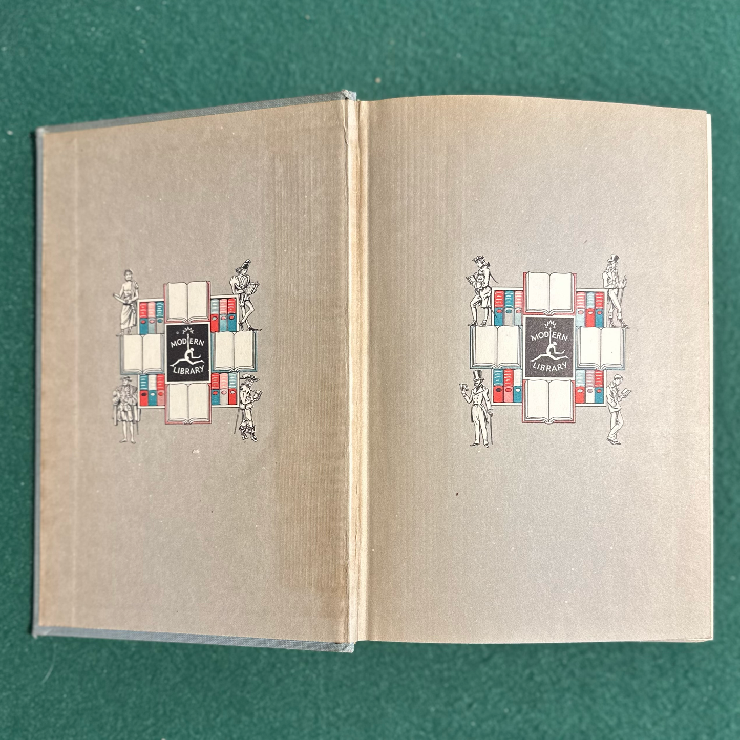 Vintage Fiction Hardback: Herman Melville - Moby Dick or The Whale, Illustrated by Rockwell Kent MODERN LIBRARY FIRST EDITION