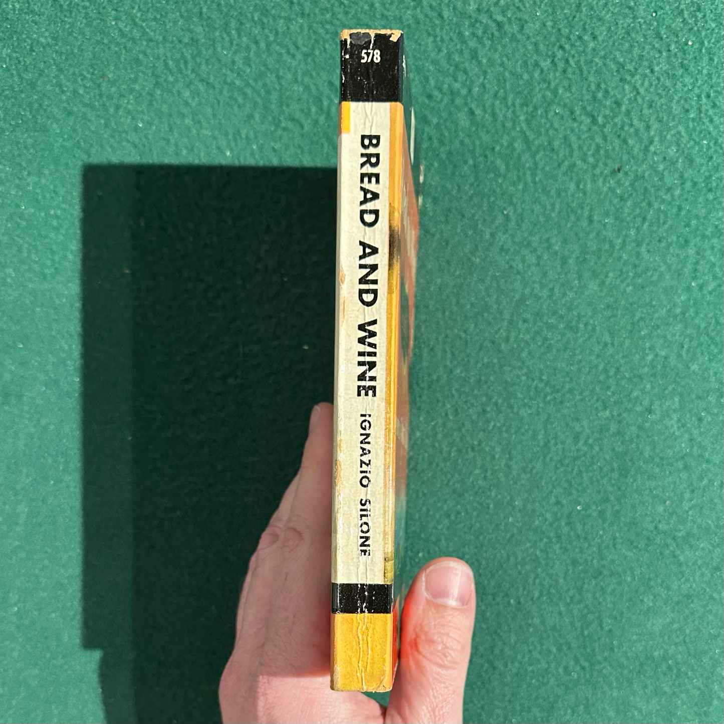 Vintage Fiction Paperback: Ignazio Silone - Bread and Wine FIRST PENGUIN EDITION