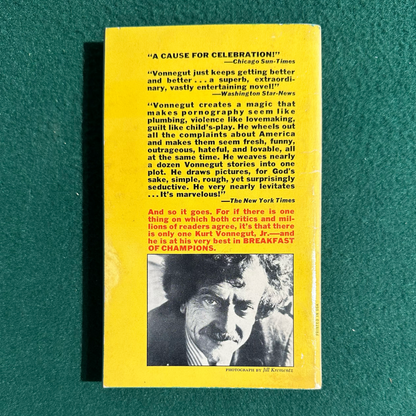 Vintage Fiction Paperback: Kurt Vonnegut - Breakfast of Champions FIRST PRINTING