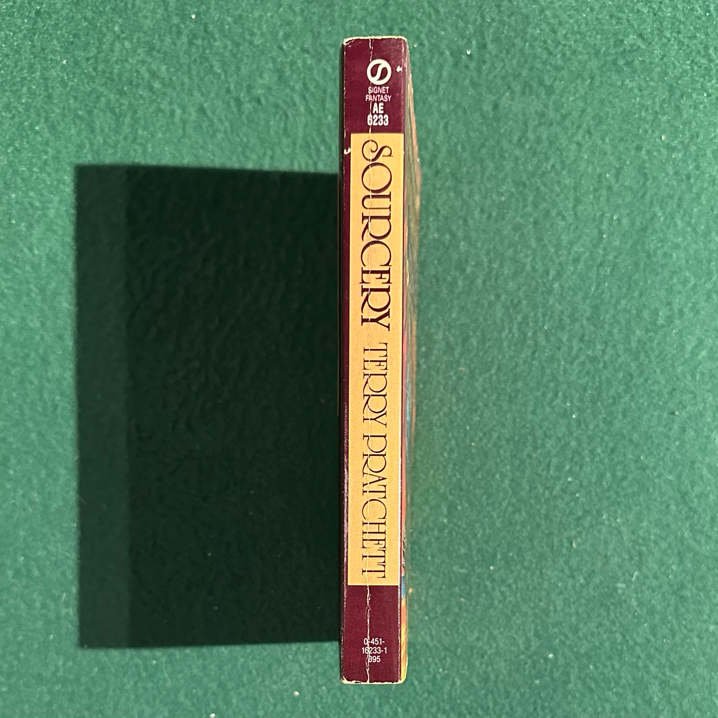 Vintage Fantasy Paperback: Terry Pratchett - Sourcery SECOND PRINTING