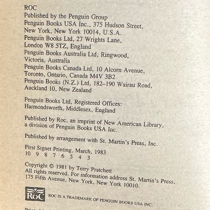 Vintage Fantasy Paperback: Terry Pratchett - Strata THIRD PRINTING