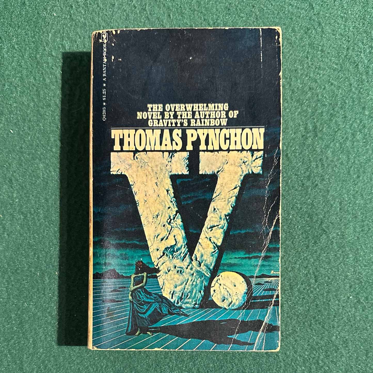 Vintage Fiction Paperback: Thomas Pynchon V. TENTH PRINTING