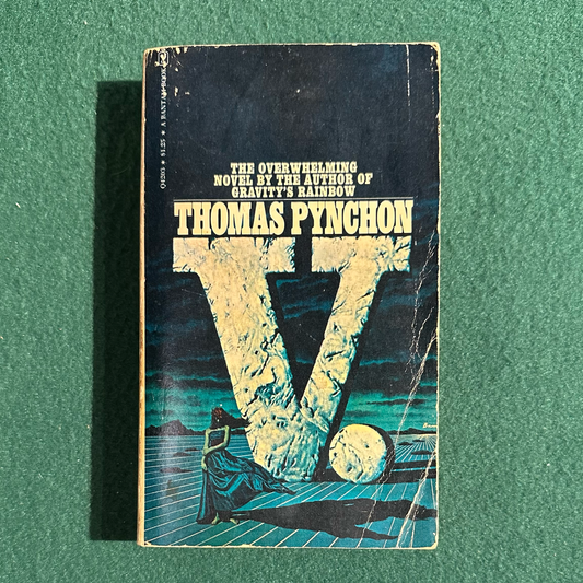Vintage Fiction Paperback: Thomas Pynchon V. TENTH PRINTING