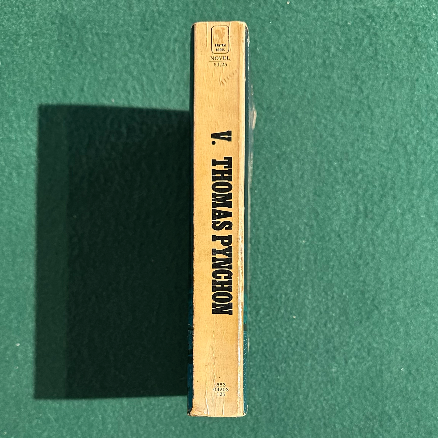 Vintage Fiction Paperback: Thomas Pynchon V. TENTH PRINTING
