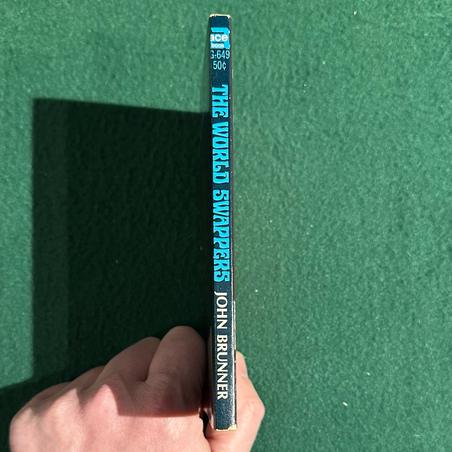 Vintage Sci-Fi Paperback: John Brunner - The World Swappers