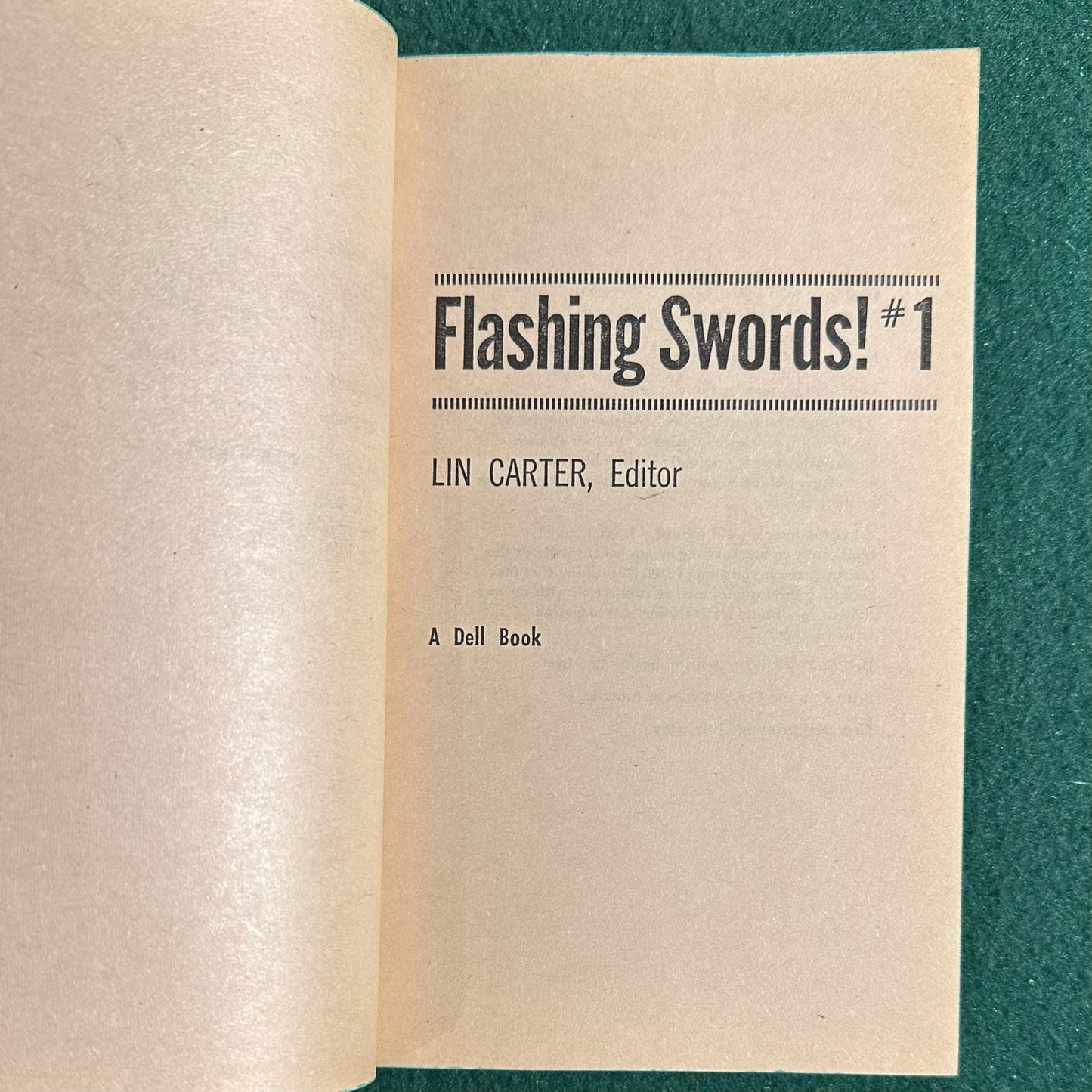 Vintage Fantasy Paperback: Flashing Swords #1, Edited by Lin Carter FIRST PRINTING