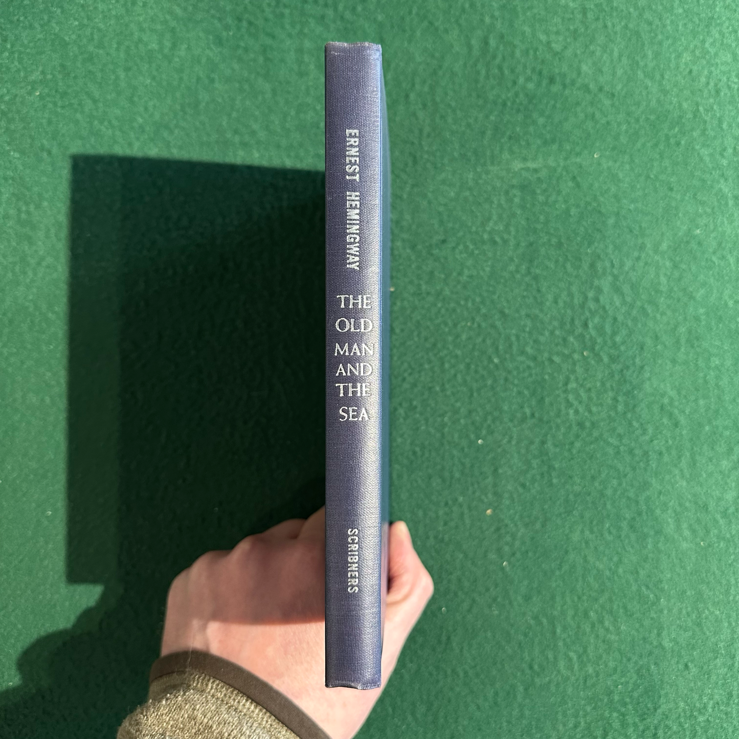 Vintage Fiction Hardback: Ernest Hemingway - The Old Man and the Sea BOOK CLUB EDITION