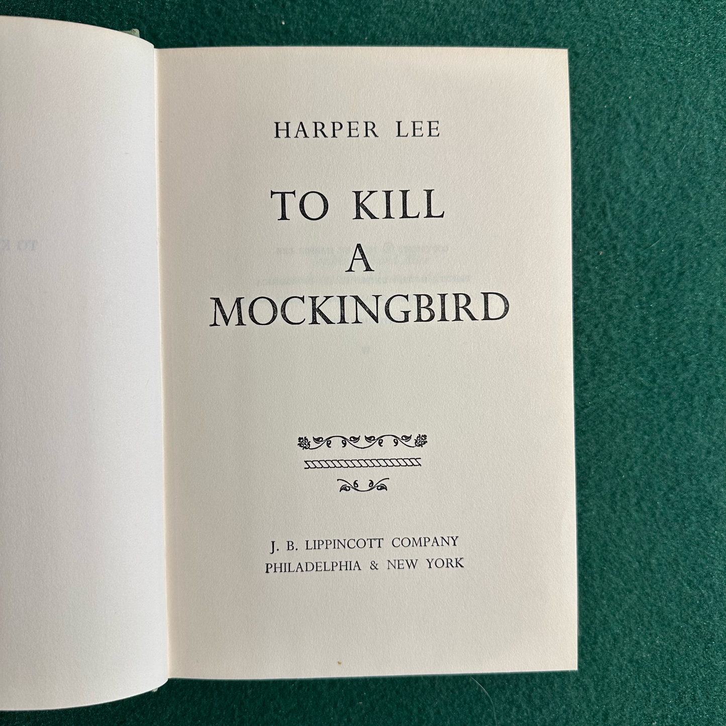 Vintage Fiction Hardback: Harper Lee - To Kill a Mockingbird BOOK CLUB EDITION