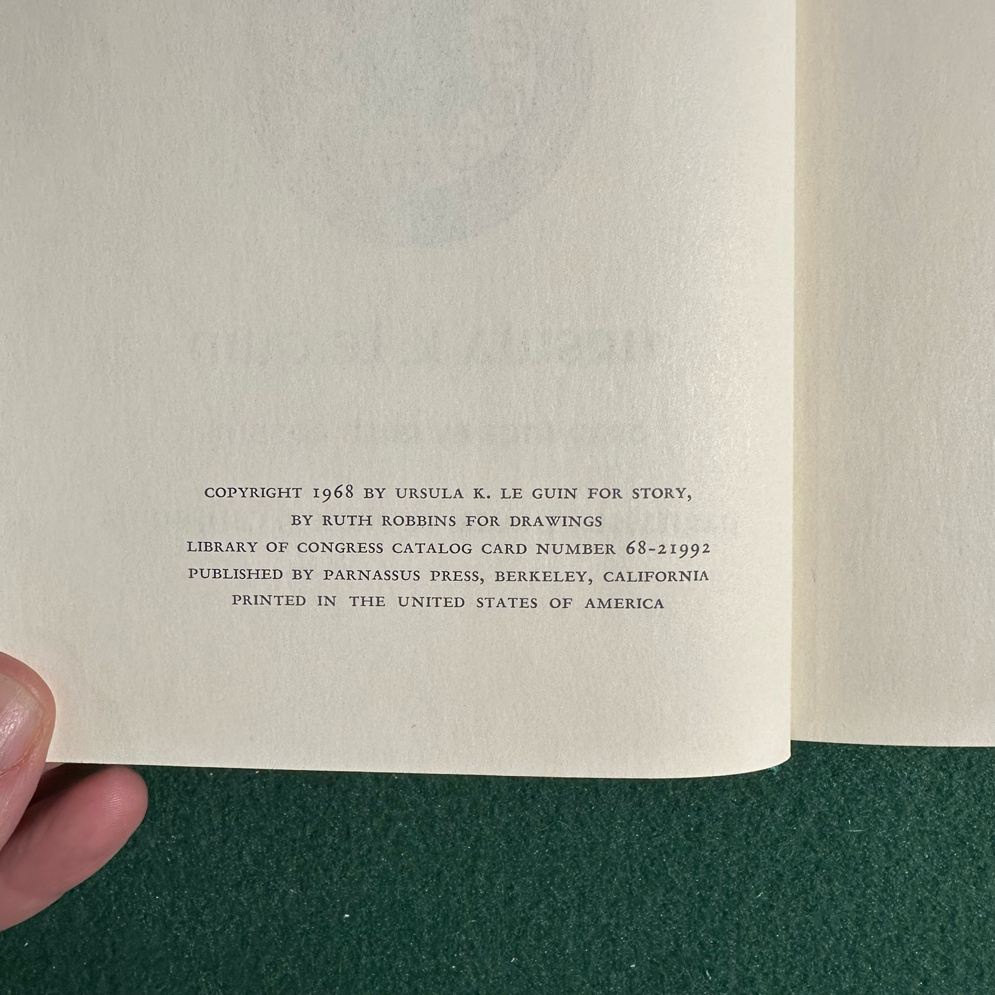 Vintage Fantasy Hardback: Ursula K Le Guin - A Wizard of Earthsea EARLY LIBRARY BINDING