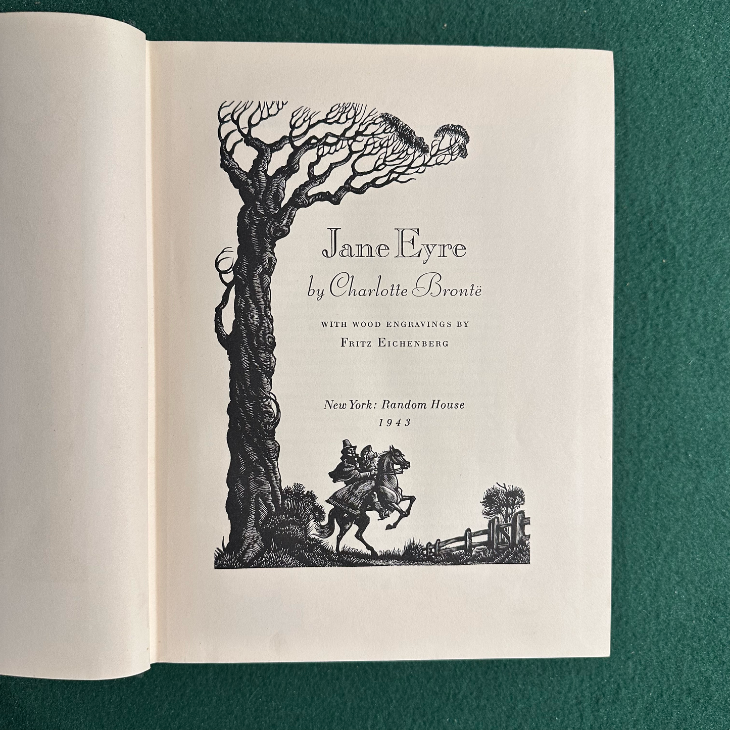 Vintage Fiction Hardbacks: The Bronte Sisters Collection: Jane Eyre &amp; Wuthering Heights Slipcase Set 1943