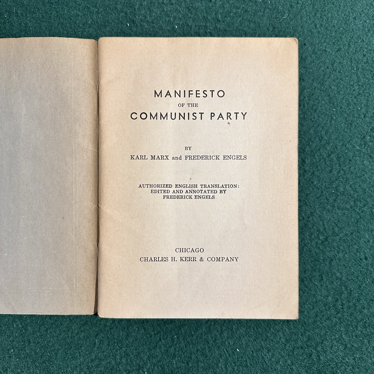 Vintage Non-Fiction Paperback: Karl Marx and Frederick Engels - The COmmunist Manifesto 1947