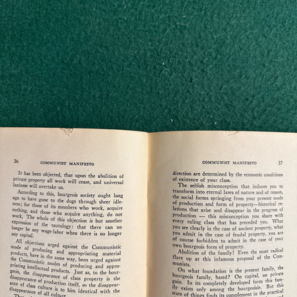 Vintage Non-Fiction Paperback: Karl Marx and Frederick Engels - The COmmunist Manifesto 1947