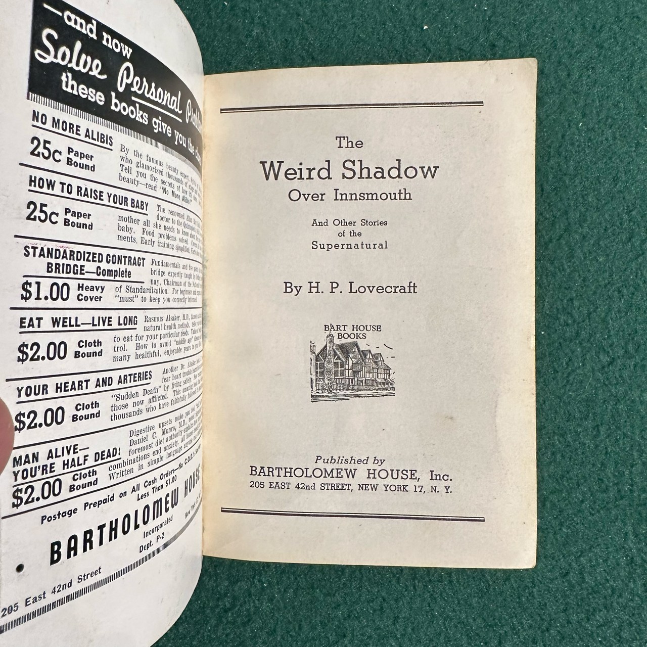 Vintage Horror Paperback: HP Lovecraft - The Weird Shadow Over Innsmouth