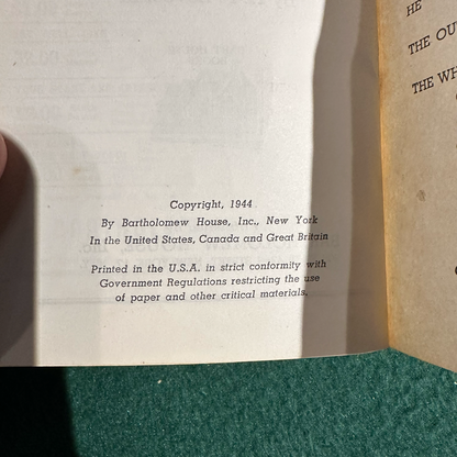 Vintage Horror Paperback: HP Lovecraft - The Weird Shadow Over Innsmouth