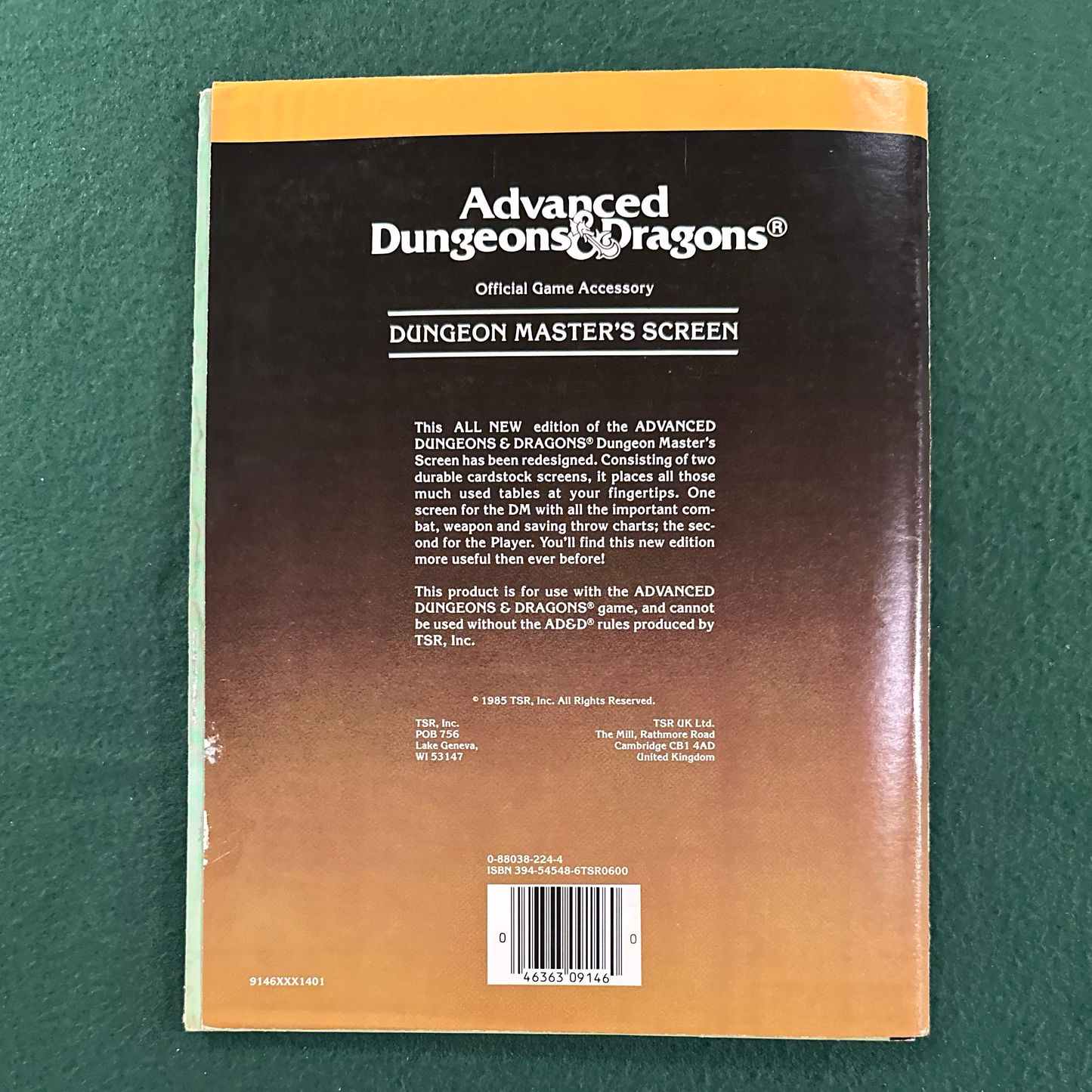 Vintage Dungeons & Dragons Game Accessory: Dungeon Master's Screen COMPLETE