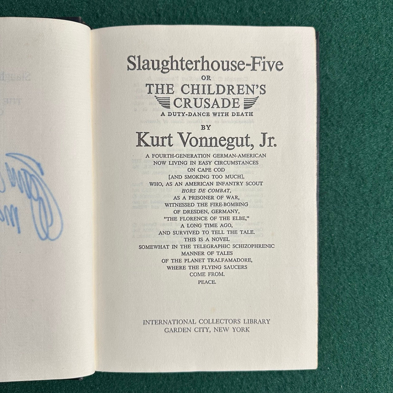 Vintage Sci-Fi Hardback: Kurt Vonnegut Jr. - Slaughterhouse-Five