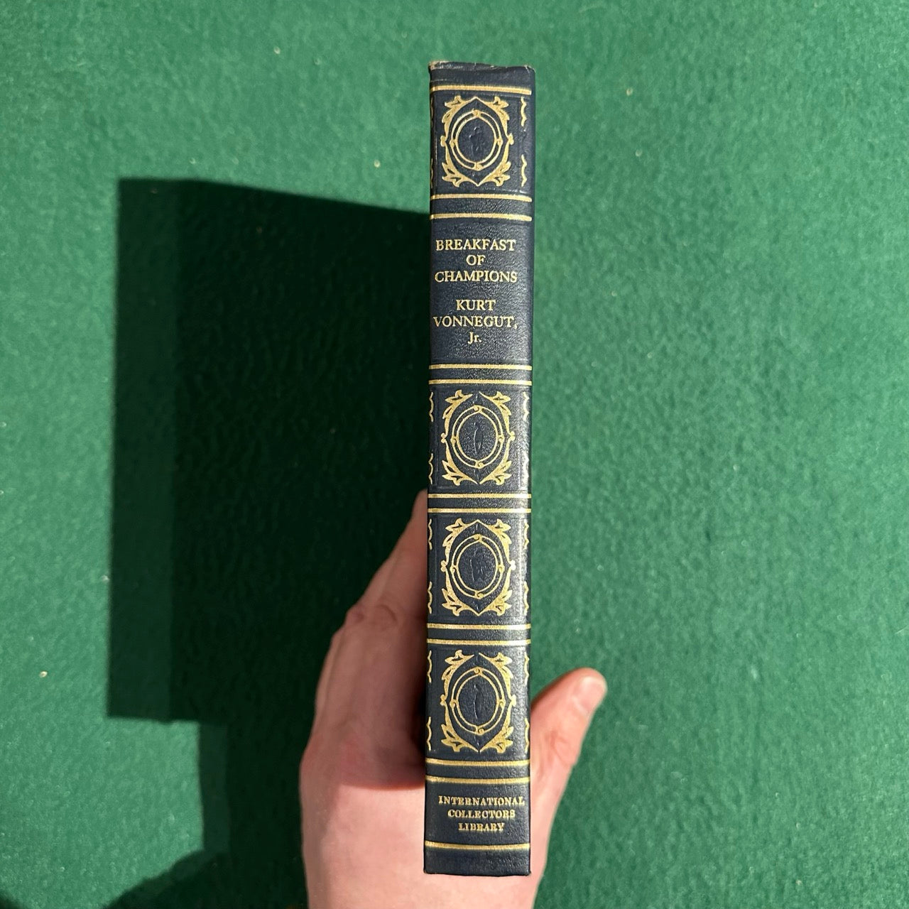 Vintage Sci-Fi Hardback: Kurt Vonnegut Jr. - Breakfast of Champions