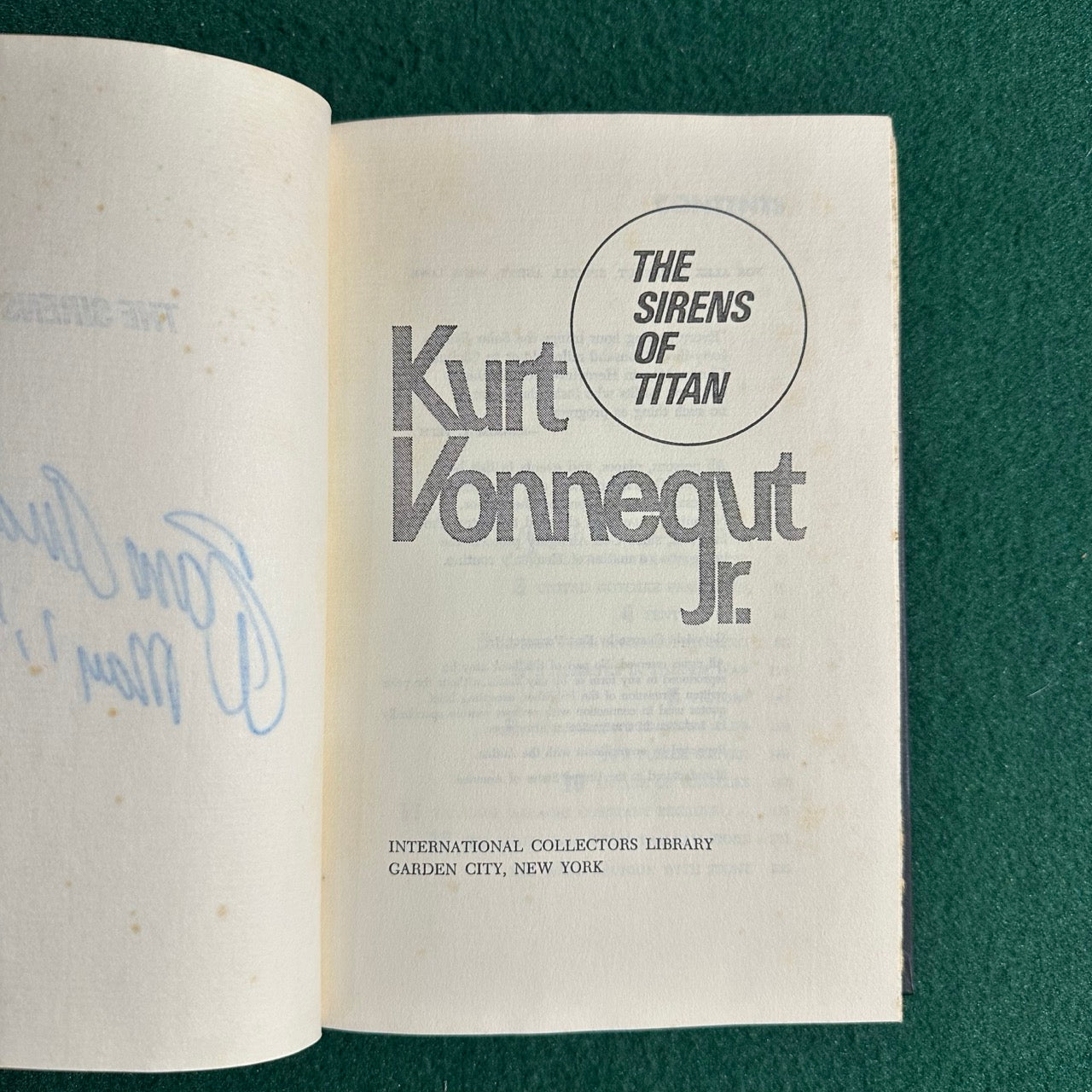 Vintage Sci-Fi Hardback: Kurt Vonnegut Jr. - The Sirens of Titan
