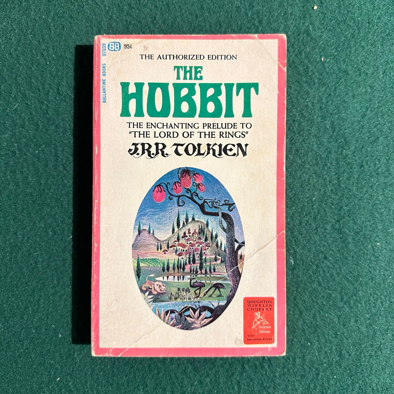 Vintage Fantasy Paperback: JRR Tolkien - The Hobbit, Lion Cover FIRST PRINTING