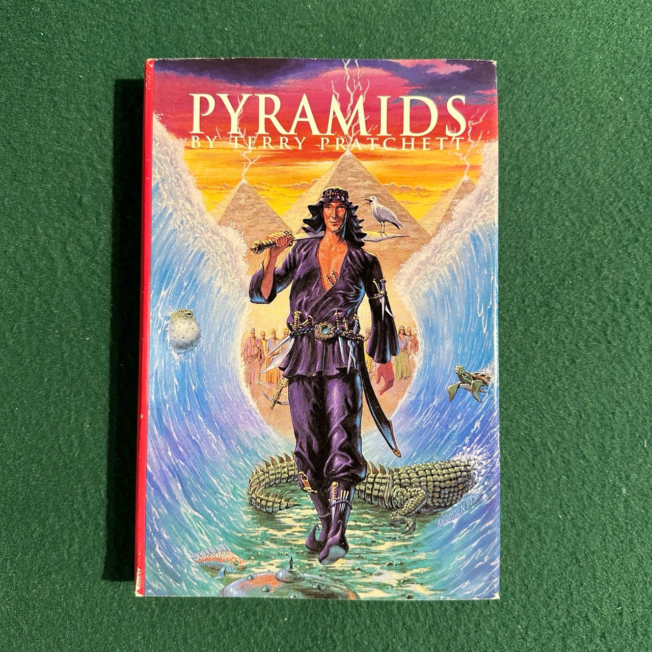 Vintage Fantasy Hardback: Terry Pratchett - Pyramids BCE – vintage-and ...