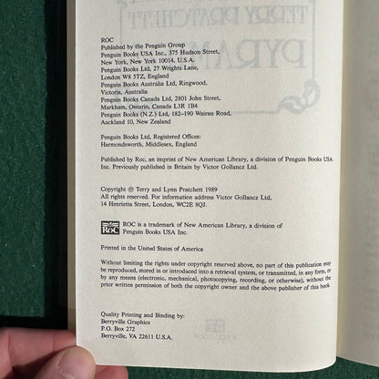 Vintage Fantasy Hardback: Terry Pratchett - Pyramids BCE