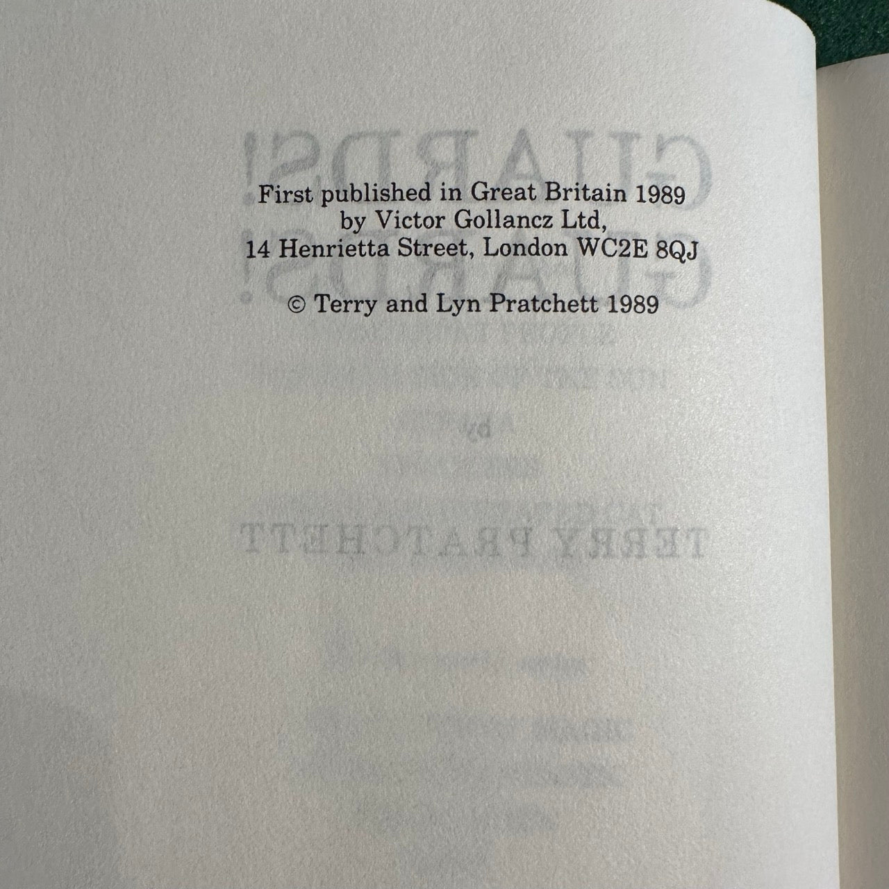 Vintage Fantasy Hardback: Terry Pratchett - Guards! Guards! BCE