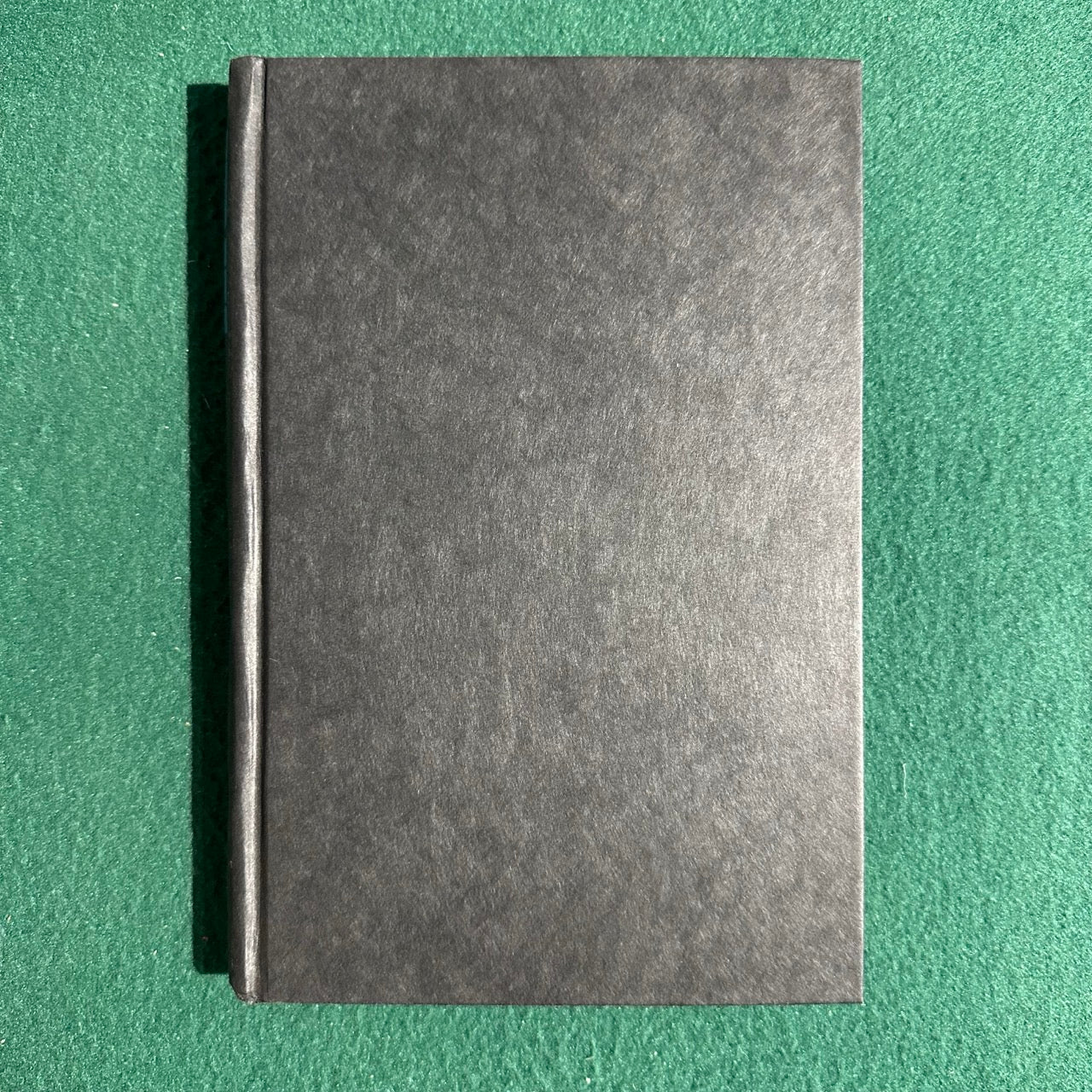 Vintage Fantasy Hardback: Terry Pratchett - Strata BCE