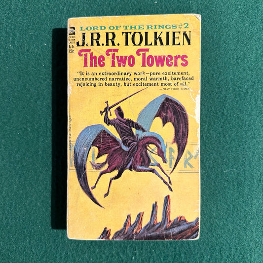 Vintage Fantasy Paperback: JRR Tolkien - The Two Towers ACE FIRST PRINTING