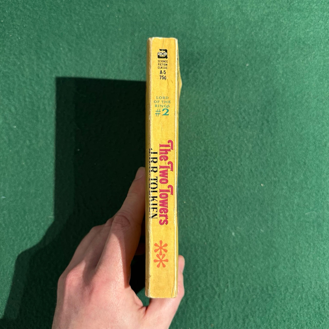 Vintage Fantasy Paperback: JRR Tolkien - The Two Towers ACE FIRST PRINTING