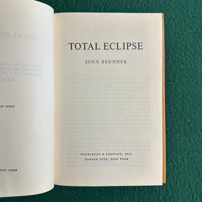 Vintage Sci-Fi Hardback: John Brunner - Total Eclipse BCE