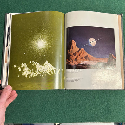 Vintage Art Hardback: Frederick C Durant & Ron Miller - Worlds Beyond: The Art of Chesley Bonestell