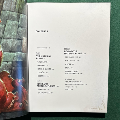 Dungeons & Dragons Hardback: Worlds and Realms FIRST EDITION/PRINT
