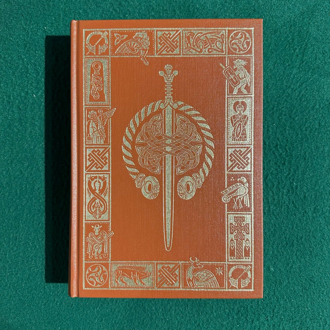 Vintage Fiction Hardback: Nora Chadwick - The Celts