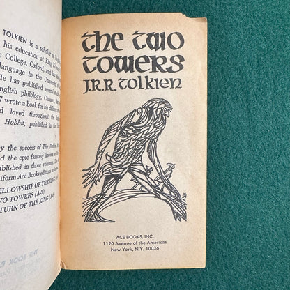 Vintage Fantasy Paperbacks: JRR Tolkien - The Hobbit (3rd Printing) and The Lord of the Rings Ace Unauthorized Editions
