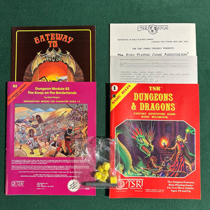 Dungeons & Dragons Boxset: Basic Set 1011 with Dice & Crayon COMPLETE