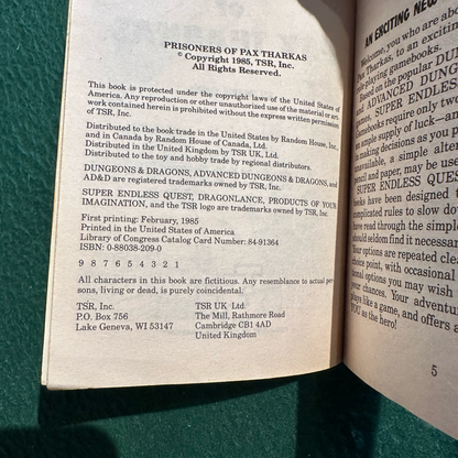 Vintage Dungeons & Dragons Paperback: Morris Simon - Dragonlance Super Endless Quest: Prisoners of Pax Tharkas FIRST PRINTING