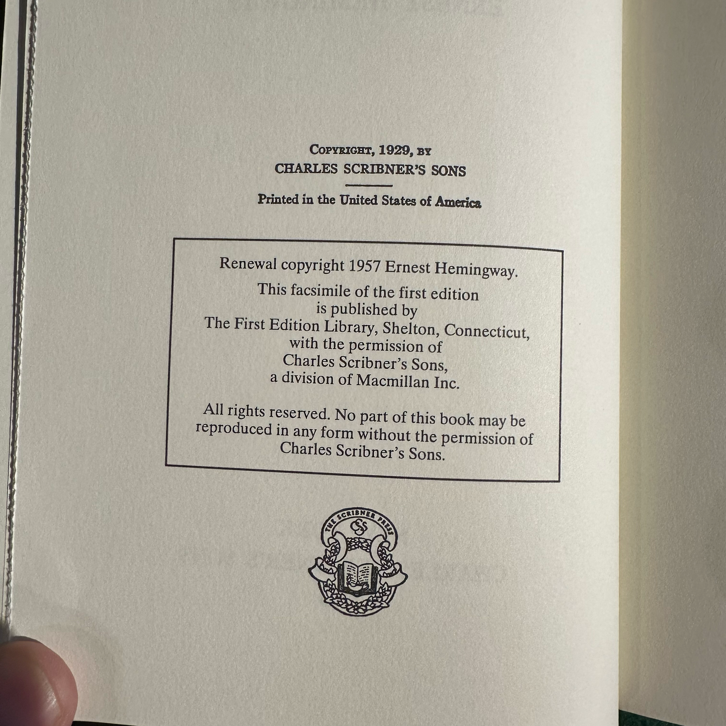 Vintage Fiction Hardback: Ernest Hemingway - A Farewell to Arms FIRST EDITION FACSIMILE