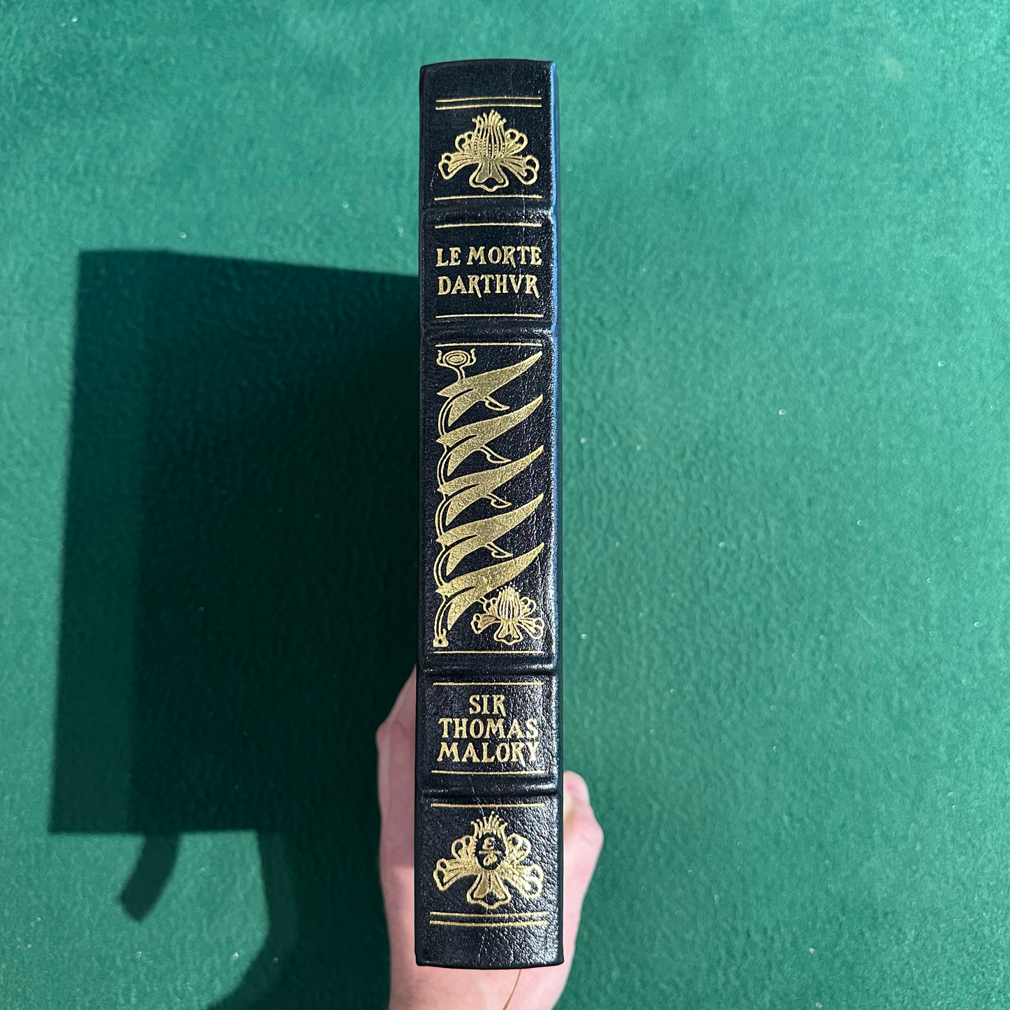 Vintage Fiction Hardback: Sir Thomas Mallory - Le Morte Darthur