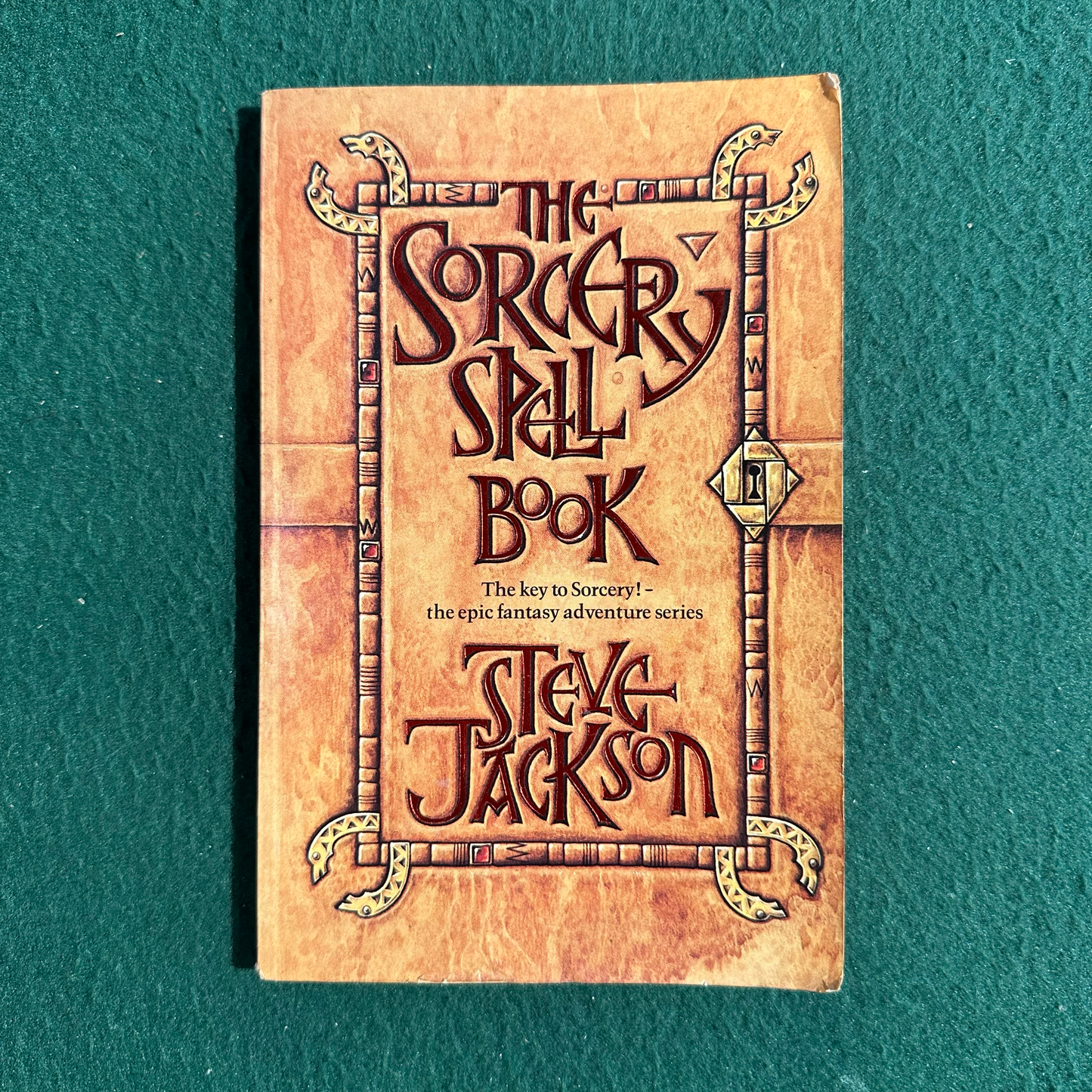 Vintage Fantasy Paperback: Steve Jackson - The Sorcery Spell Book