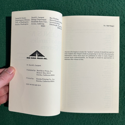 Vintage Non-Fiction Paperback: Daniel E Stuntz, David Largent and Roy Watling - How to Identify Mushrooms to Genus IV: Keys to Families and Genera