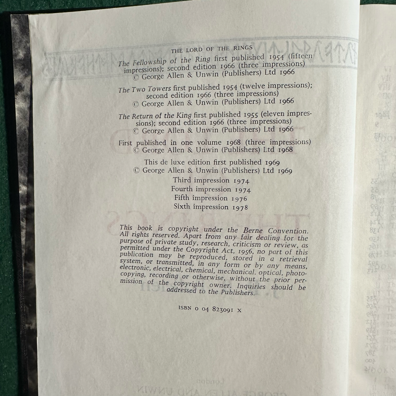 Vintage Fantasy Hardback: JRR Tolkien - The Lord of the Rings De Luxe Edition SIXTH PRINTING