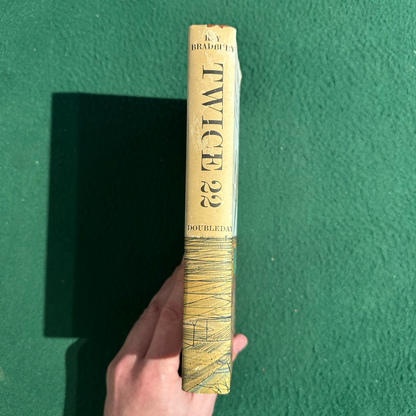 Vintage Sci-Fi Hardback: Ray Bradbury - Twice 22 BCE