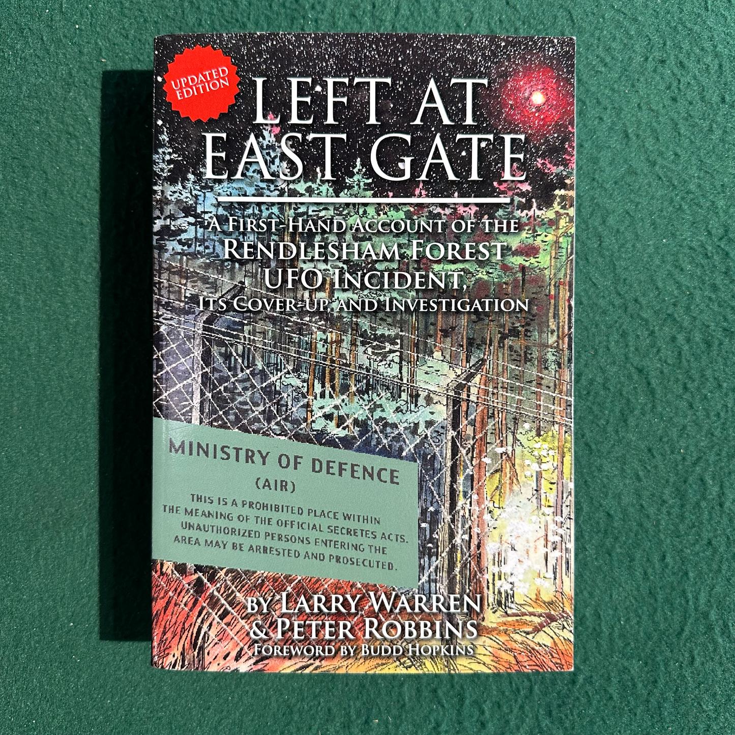 Non-Fiction Paperback: Larry Warren and Peter Robbins - Left at East Gate