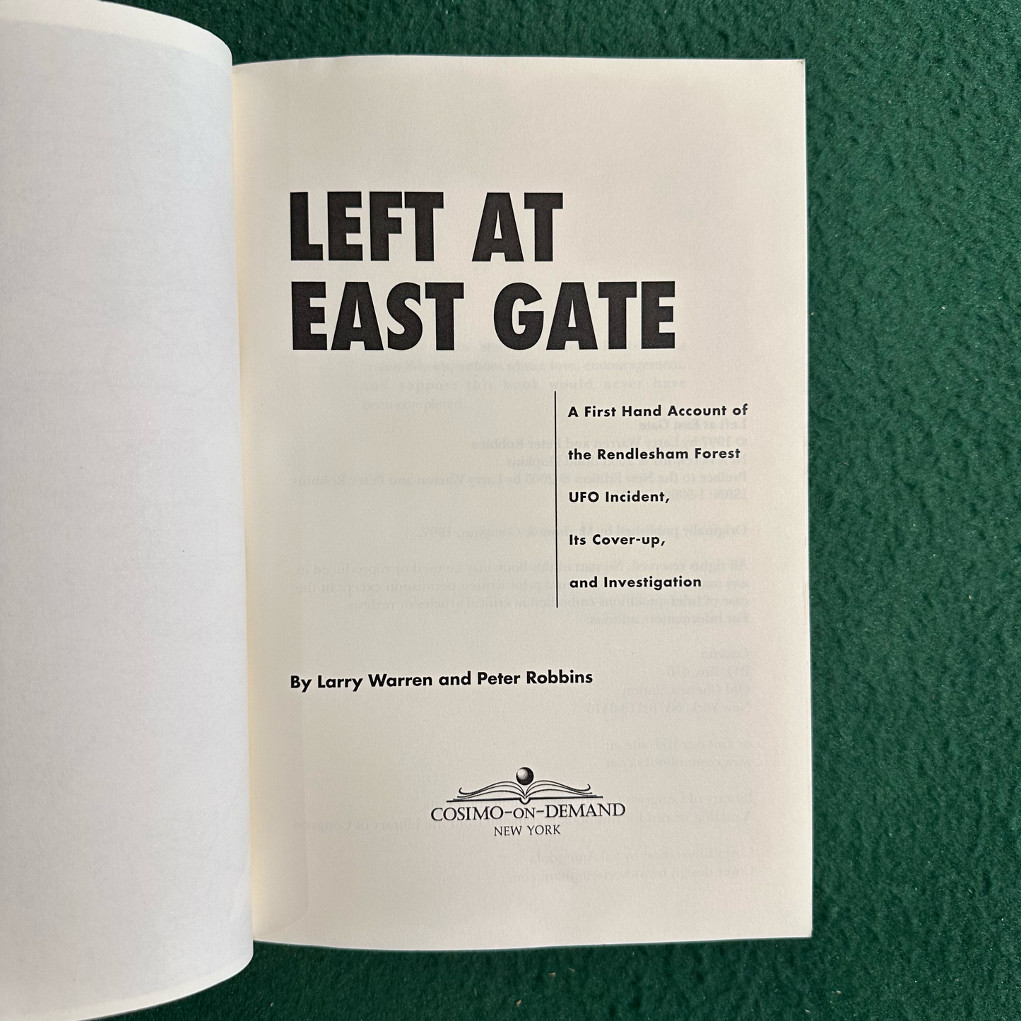 Non-Fiction Paperback: Larry Warren and Peter Robbins - Left at East Gate