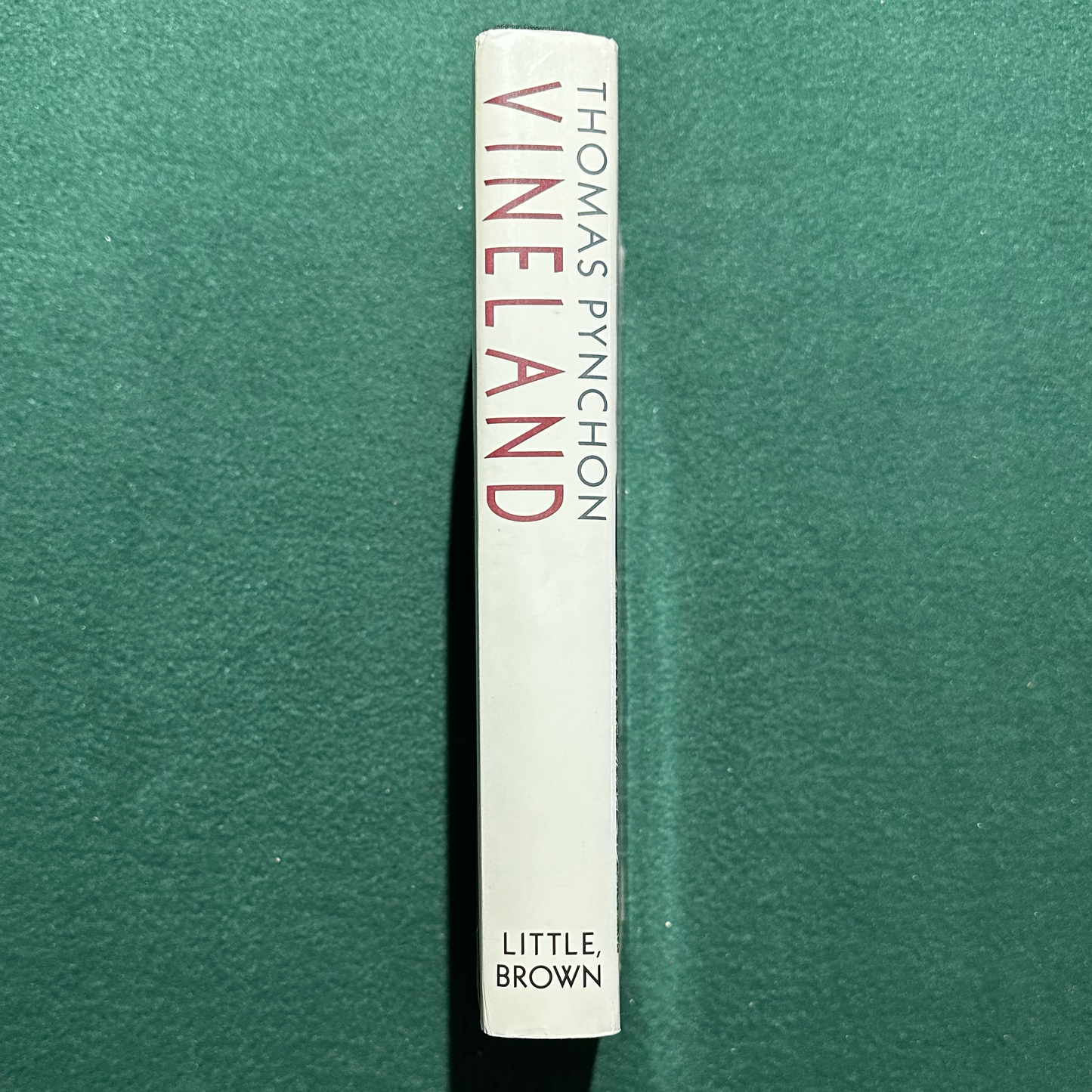 Vintage Fiction Hardback: Thomas Pynchon - Vineland FIRST EDITION/PRINTING
