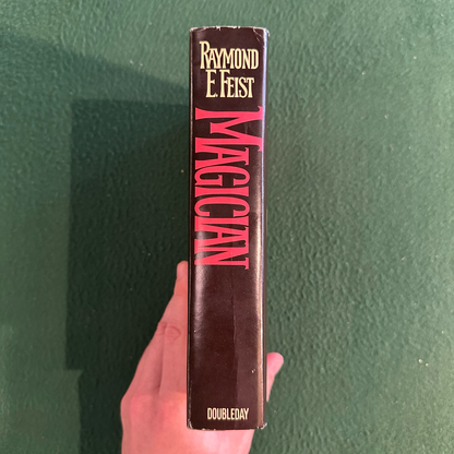 Vintage Fantasy Hardcover: Raymond E Feist - Magician BCE
