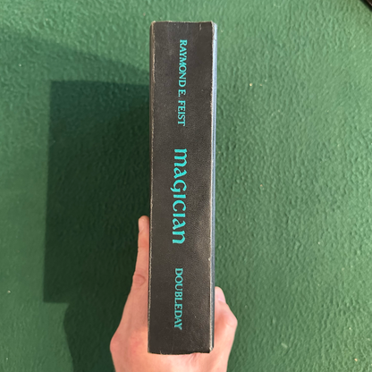 Vintage Fantasy Hardcover: Raymond E Feist - Magician BCE