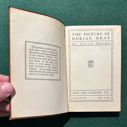 Antique Fiction Hardback: Oscar Wilde - The Picture of Dorian Gray, Modern Library